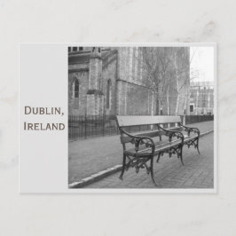 Bench at St Patrick's Cathedral, Dublin, Irland Postkarte