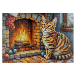 Bengal-Katze Kamin mit Weihnachtslichtern Schneidebrett