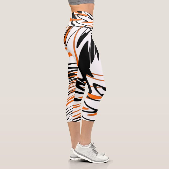 Bengalische Farbtöne in orangefarbenen und schwarz Capri Leggings (Rechts)