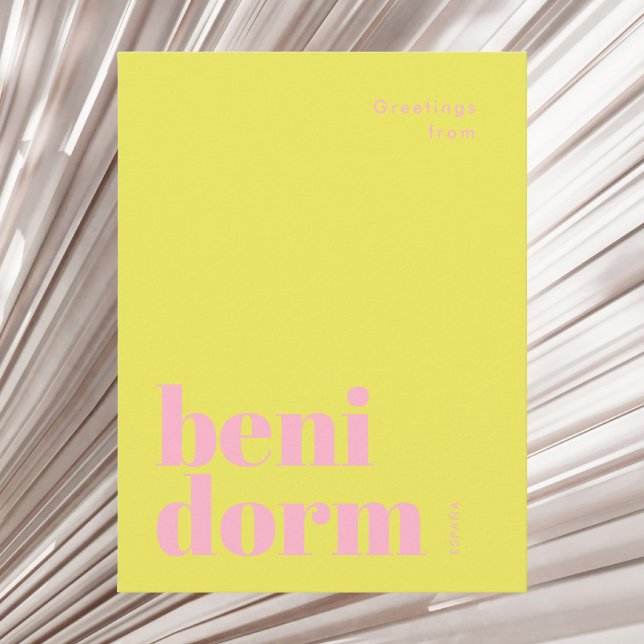 Benidorm Spanien moderne Typografie Postkarte (Von Creator hochgeladen)