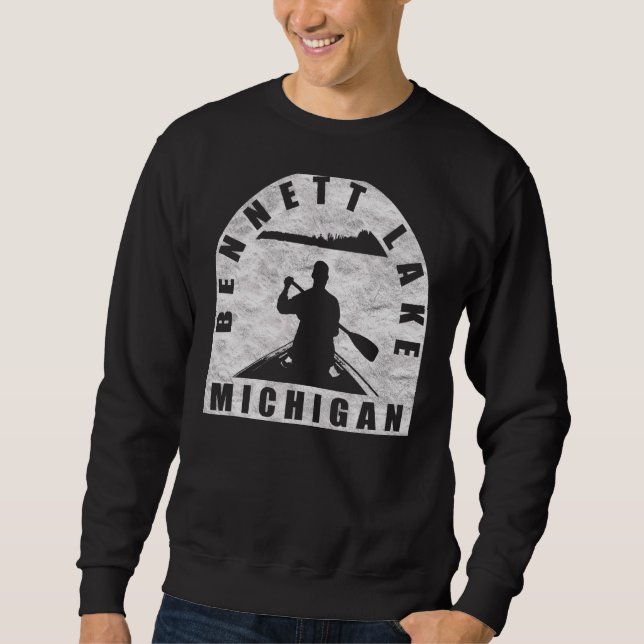 Bennett Lake Canoeing Michigan Sweatshirt (Vorderseite)