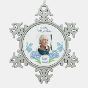 Benutzerdefinierte datierte Namen Vergissmeinnicht Schneeflocken Zinn-Ornament