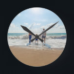 Benutzerdefinierte doppelseitige Personalisierte Runde Wanduhr<br><div class="desc">Benutzerdefinierte doppelseitige Personalisierte Rundschablone</div>