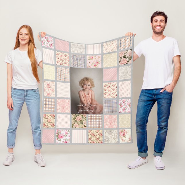 Benutzerdefinierte Foto-Patchwork-Blumen-Oma Fleecedecke (Beispiel)