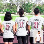 Benutzerdefinierte Geburtstagsparty Matching Group T-Shirt<br><div class="desc">Sie planen ein Party zum 21. Geburtstag oder ein 50. Hochzeitsjubiläum und benötigen ein paar tolle Geschenkideen? Karo unsere rosafarbenen Shirts, die für jeden Geburtstag, Wiedersehen oder Jubiläum individuell anpassbar sind! Diese komfortablen und stilvollen Shirts sind ideal, um Ihren großen Tag mit Freunden zu feiern. Sie machen nicht nur tolle...</div>