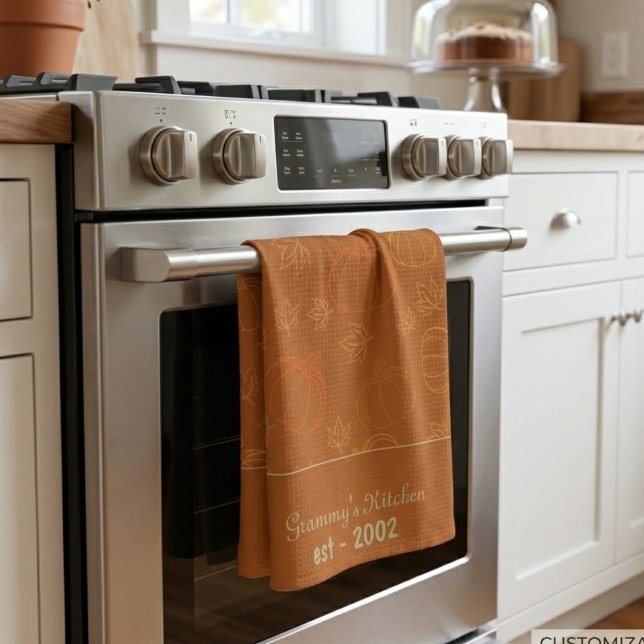 Benutzerdefinierte Grammy’s Kitchen Fall  Personal Geschirrtuch (Von Creator hochgeladen)