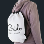 Benutzerdefinierte moderne Elegant Template Handsc Sportbeutel<br><div class="desc">Handschrift Text Name Elegant Moderne Custom Template Damen Bride Hochzeit Bachelorette Geschenke / Taschen & Wallets / Rucksäcke / White Drawstring Bag.</div>