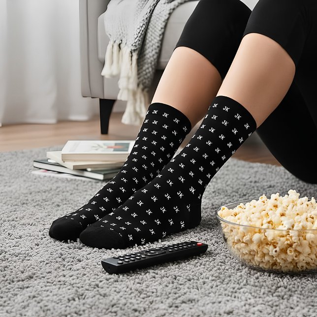Benutzerdefinierte Monogramm-Farbe Socken (Von Creator hochgeladen)