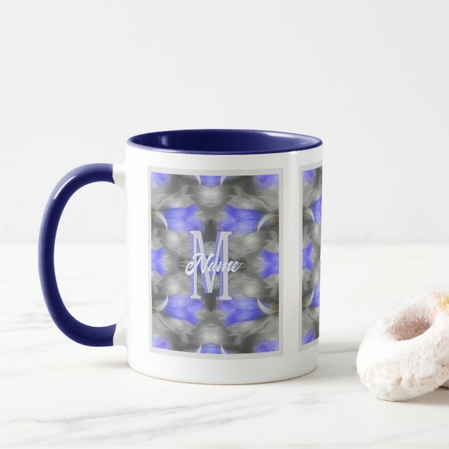 Benutzerdefinierte Monogramm-Initialen Name Floral Tasse (Mit Donut)