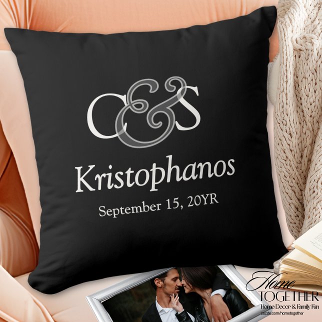 Benutzerdefinierte Monogramm-Initialschrift Kallig Kissen (Custom Elegant Script Monogram Ampersand Overlay Effect Newlywed Throw Pillow)