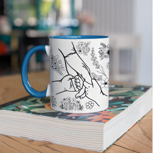 Benutzerdefinierte Namen Kinder halten Mamas Hände Kaffeetasse