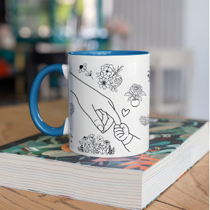 Benutzerdefinierte Namen Kinder halten Mamas Hände Kaffeetasse
