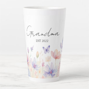 Benutzerdefinierte Oma Errichtet Jahr -  Blume und Milchtasse
