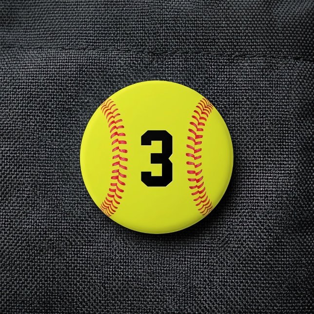 Benutzerdefinierte Softball Player Jersey-Nummer o Button (Make your own personalized round softball button. Customize with any number or letters.)