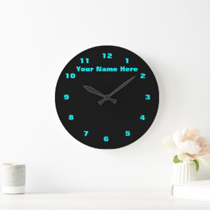 Benutzerdefinierte Textfarben und Schriftart mit a Große Wanduhr