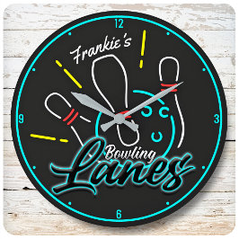 Benutzerdefinierter ADD NAME Retro Bowler Bowling  Große Wanduhr