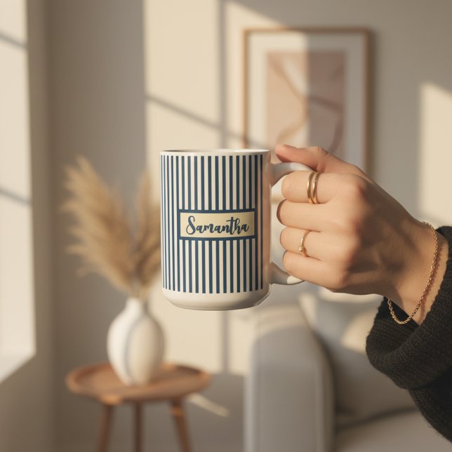 Benutzerdefinierter blaugestreifter Becher als Ges Kaffeetasse (Blue Striped Personalized Coffee Mug – Festive Christmas Gift for Moms, Aunts, Teachers & Women)