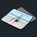 Benutzerdefinierter Foto Notebook-Sleeve Ihre Foto Laptopschutzhülle<br><div class="desc">Individuelle Foto- und Texthandschuhe - Eigenes Design - Sonderanfertigung - Personalisierte Familie / Freunde oder Persönliches Geschenk - Hinzufügen von Text und Foto - Vergrössern und verschieben oder entfernen und hinzufügen / Bild mit Anpassungs-Tool. Wählen Sie / fügen Sie Ihren Lieblings-Schriftart / Größe / Farbe! Sie können dieses Design auf...</div>