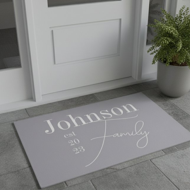 Benutzerdefinierter moderner Name der Skriptfamili Fußmatte (Von Creator hochgeladen)