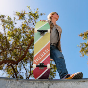Benutzerdefinierter Name Coole Retro-Streifen Skateboard