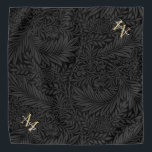 Benutzerdefinierter Name des Tieres Schwarzes Bota Halstuch<br><div class="desc">Custom Pet Name Black Botanical Gold Script Bandana mit einem Monogramm und Skriptnamen.</div>