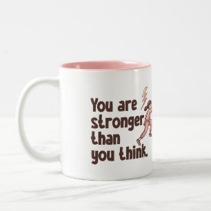 Benutzerdefinierter Name Du Bist Stärker Als Du De Zweifarbige Tasse