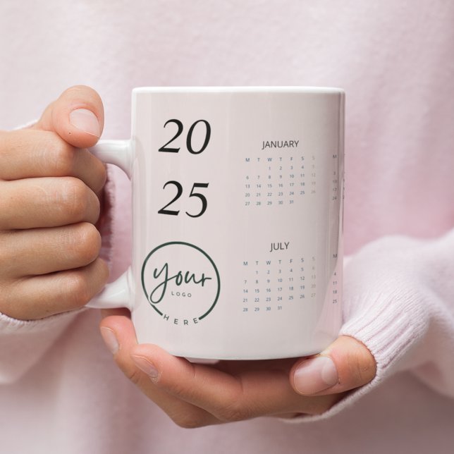 Benutzerdefinierter Pastellrosa 2025-Kalender mit  Jumbo-Tasse (Von Creator hochgeladen)