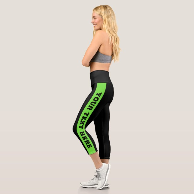 Benutzerdefinierter Text für grüne Streifen Capri Leggings (Links)