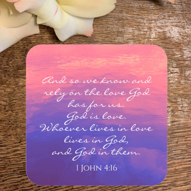 Benutzerdefinierter Text Gott ist Liebe Natur Foto Quadratischer Aufkleber (Custom Christian Bible verse gift sticker template. Lake nature photo with modern God is love.
)