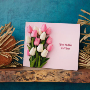 Benutzerdefinierter Text Tulpen auf Rosa Fotoplatte
