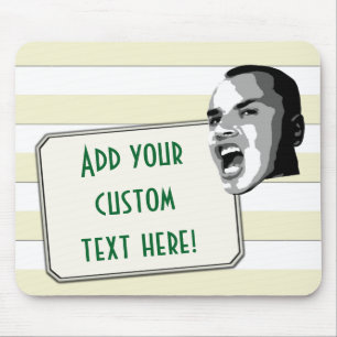 Benutzerdefinierter Textausdruck auf pastellgelben Mousepad