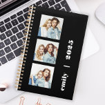 Benutzerdefiniertes 3-Foto Personalisiert Schwarz- Planer<br><div class="desc">Passen Sie diesen modernen Planer einfach an,  indem Sie die drei Beispielbilder durch Ihre bevorzugten quadratischen Fotos ersetzen. Fügen Sie Ihren Namen oder Monogramm-Initialen und das Jahr in chunky weißen Typografie auf einem schwarzen Hintergrund.</div>