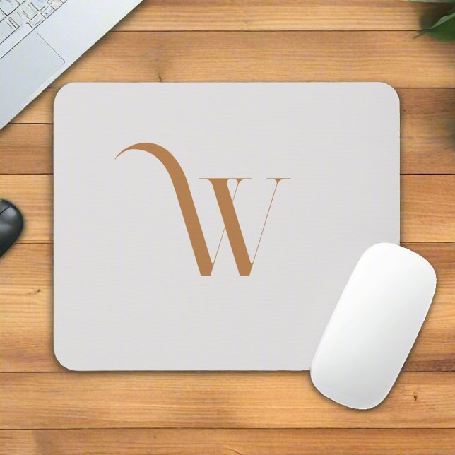 Benutzerdefiniertes Anfangsmonogramm Name Klasse B Mousepad (Von Creator hochgeladen)