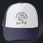 Benutzerdefiniertes Baseball-Vater-Quadrat mit Tea Truckerkappe<br><div class="desc">Erhöhen Sie Ihren Spieltag mit unserem 'Baseball Mama Squad' Hut, der nun mit dem Teamnamen und der Teamnummer angepasst werden kann! Ideal, um den kleinen Schläger auf dem Diamanten zu unterstützen oder bei jedem Tee-Ball oder Softball zu jubeln. Stell dich in die Mannschaft ein und zeig deinen Teamgeist im Stil,...</div>