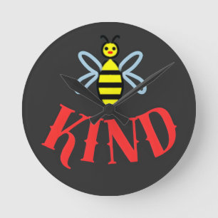 Benutzerdefiniertes Bee Kind Personalisiertes Gesc Runde Wanduhr