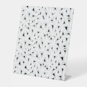 Benutzerdefiniertes Bild hier ziehen und ablegen Sockelschild