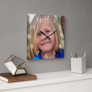 Benutzerdefiniertes Familienfoto Quadratische Wanduhr