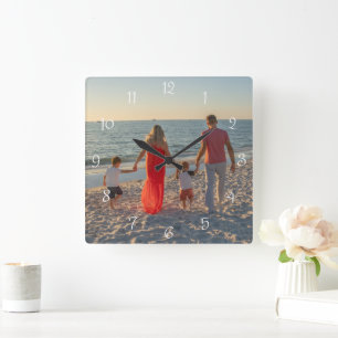 Benutzerdefiniertes Familienfoto Quadratische Wanduhr