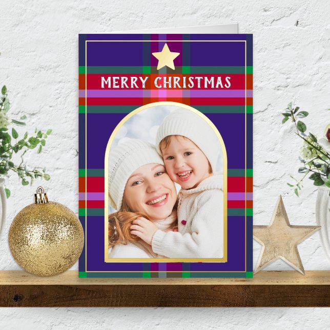 Benutzerdefiniertes Foto in einem Arschrahmen mit  (A Christmas card with custom photo in an arch shaped 'frame', with tartan plaid background pattern)