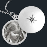Benutzerdefiniertes Foto Keepake-Kette Medaillon<br><div class="desc">Erstellen Sie Ihre eigene,  benutzerdefinierte Foto Keepake-Halskette. Das ist ein tolles Geschenk für jeder Anlass. Klicken Sie auf den Button "Anpassen!",  um Text und mehr hinzuzufügen!</div>