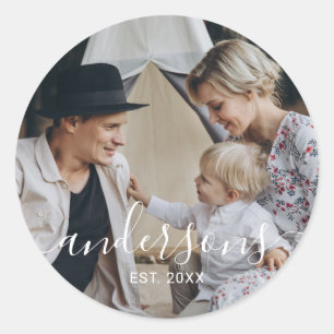 Benutzerdefiniertes Foto mit Familienname und Grün Runder Aufkleber