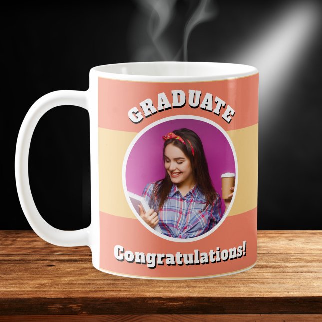 Benutzerdefiniertes Foto Moderner Peach Chic Absch Kaffeetasse (A colorful mug to personalize for a new graduate. Upload two photos, a name, qualification and year)