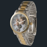 Benutzerdefiniertes Foto | Monogramm | römische Za Armbanduhr<br><div class="desc">Laden Sie Ihr Lieblings-Foto von Instagram,  Ihrem Handy oder Ihrem Zuhause-Rechner auf diese benutzerdefinierte Uhr mit Ihrem Monogramm in einem schwarzen Rahmen,  der in der Mitte zentriert ist. An den äußeren Rändern der Uhr sind hohe römische Ziffern in einem kühlen Stil.</div>