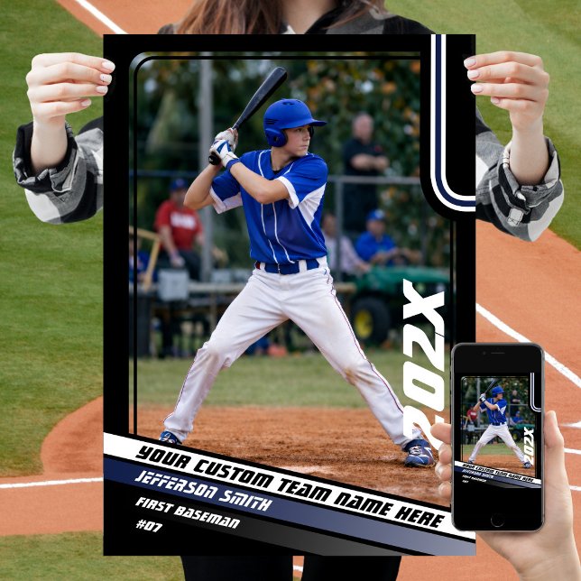 Benutzerdefiniertes Geschenk für Baseball Player i Poster (Baseball Player Poster in Black with Custom Team Name and White Blue Stripes)