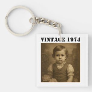 Benutzerdefiniertes Kinderfoto & Jahr Vintage Pers Schlüsselanhänger