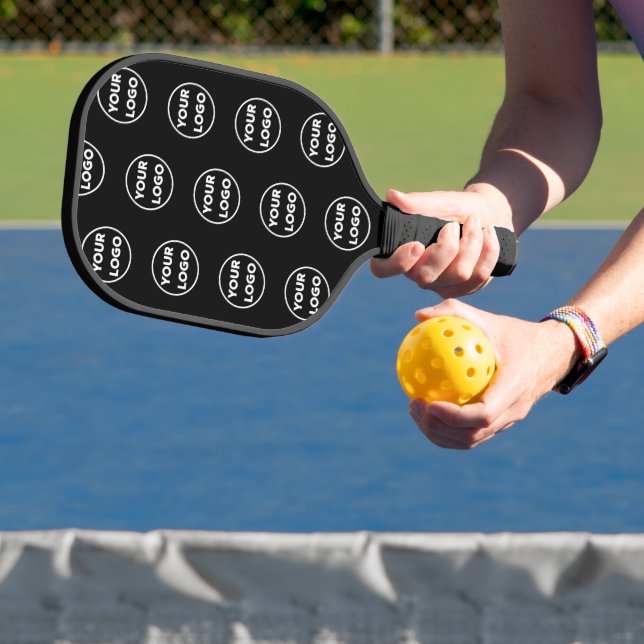 Benutzerdefiniertes Logo-Muster auf schwarz, zweis Pickleball Schläger (InSitu)