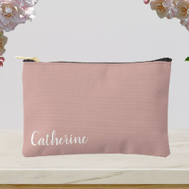 Benutzerdefiniertes Monogramm, rosa mit Skripttypo Zubehörtasche