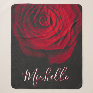 Benutzerdefiniertes Monogramm rote Rose Vintage-Fo Sherpadecke