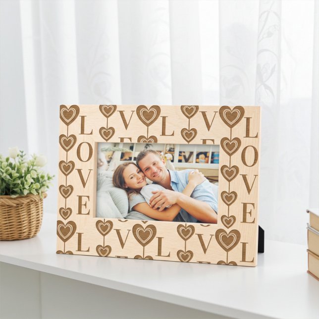 Benutzerdefiniertes Niedliches "LIEBE"- und Herz-Z Geätzte Rahmen (Von Creator hochgeladen)