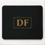 Benutzerdefiniertes Schwarz mit Gold-Initialen Mousepad<br><div class="desc">Dieses Mauspad hat ein schwarzes Design mit goldenen Initialen,  die dem Schreibtisch Stil und Personalisierung verleihen. Passen Sie es mit Ihren Initialen oder mit denen von jemand anderem an,  sodass es ein nachdenkliches Geschenk oder eine sinnvolle Ergänzung zu Ihrem eigenen Arbeitsbereich ist.</div>